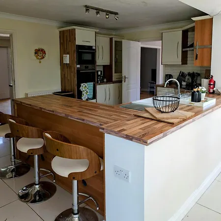別荘 Beachside Bliss 3 Bedroom Retreat With Garden