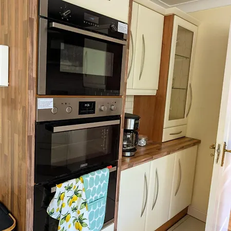 Beachside Bliss 3 Bedroom Retreat With Garden Bettystown