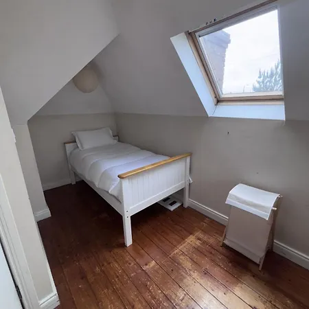 別荘 Beachside Bliss 3 Bedroom Retreat With Garden *